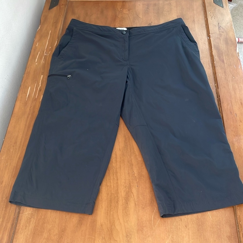 L.L. Bean Capri Pants Size 16P